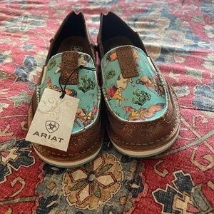 Women Ariat size 7.5